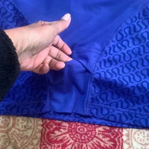 Lululemon deep v neck tank - Picture 4 of 6